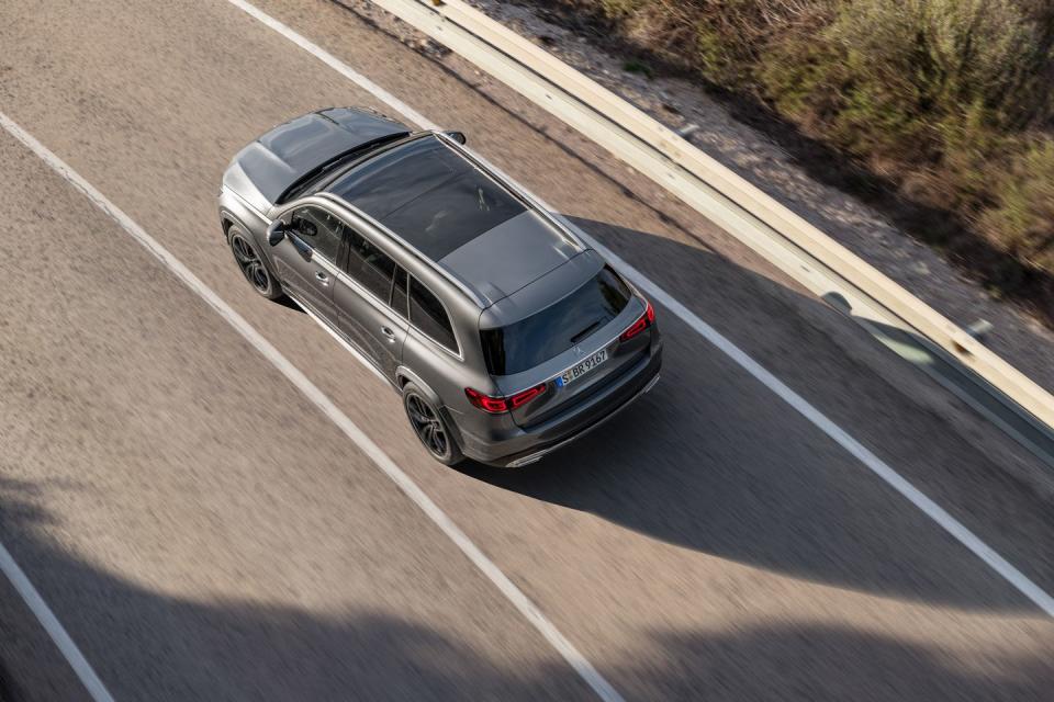 <p>Front and rear lamps morph toward the shapes seen on the GLE. From either the front or rear, the new GLS looks more GLE-like than before to our eyes. But it stays on the path of stately elegance, leaving ostentation to others in the segment.</p>