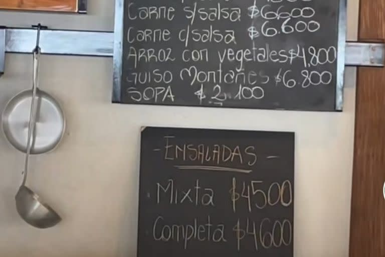 Los precios de las comidas en la confitería del Cerro Castor
