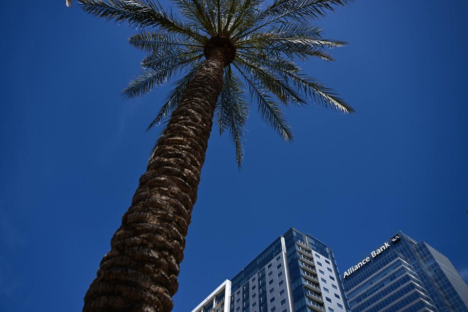 TOPSHOT - Western Alliance Bank signage is displayed at Western Alliance Bancorp headquarters in downtown Phoenix, Arizona, April 27, 2023. - Shares of major U.S. banks, including JPMorgan Chase, fell late Tuesday. morning in New York.  Meanwhile, those of regional banks suffered huge declines.  PacWest Bancorp shares fell about 35%, while Comerica lost 13.6%.  (Photo by Patrick T. Fallon/AFP) (Photo by PATRICK T. FALLON/AFP via Getty Images)