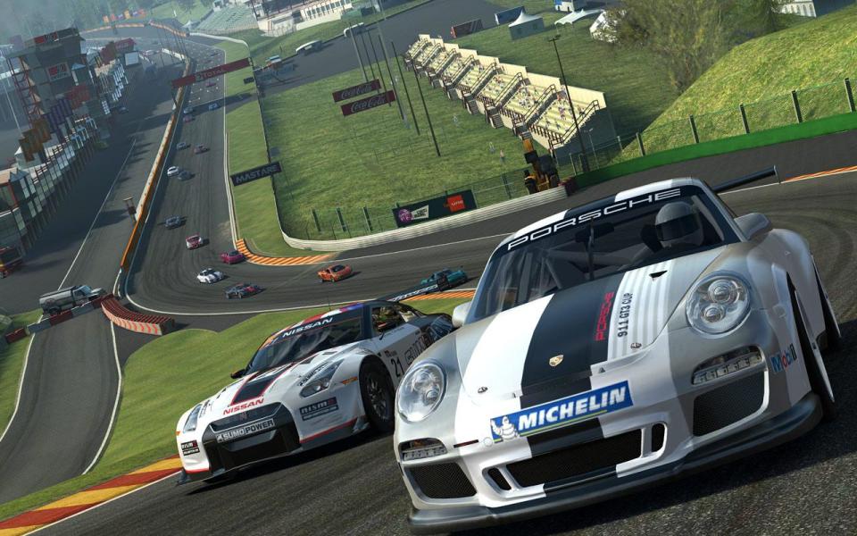 Real Racing 3 looks amazing.