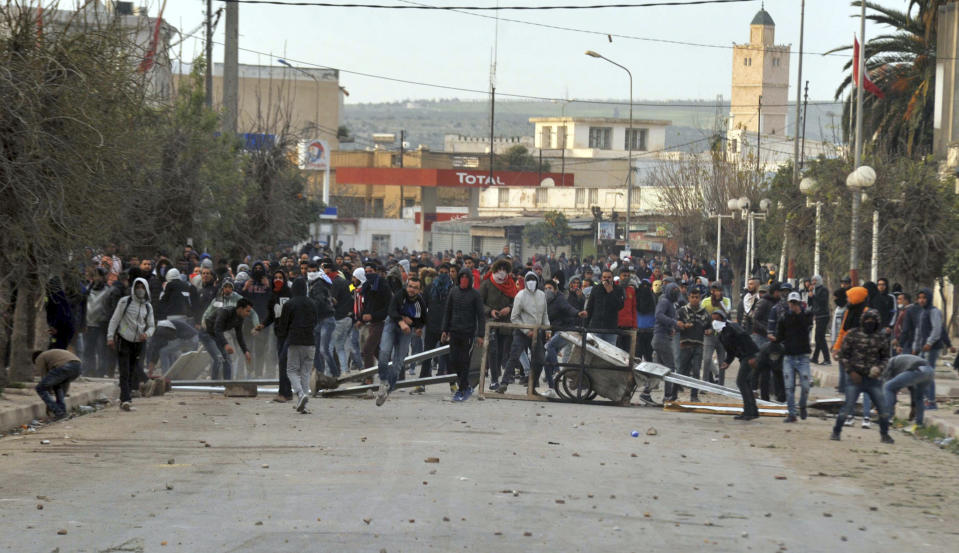 <p>Protesters take the streets during anti-government protests, in Tebourba, south of the Tunisian capital, Tunis, Tuesday, Jan. 9, 2018. (Photo: Anis Ben Ali/AP) </p>