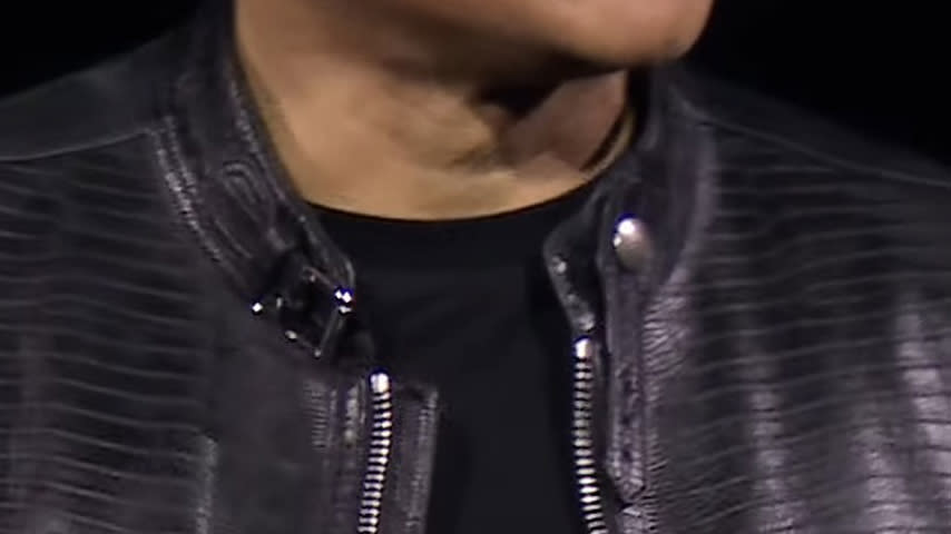 close up of jensen's collar