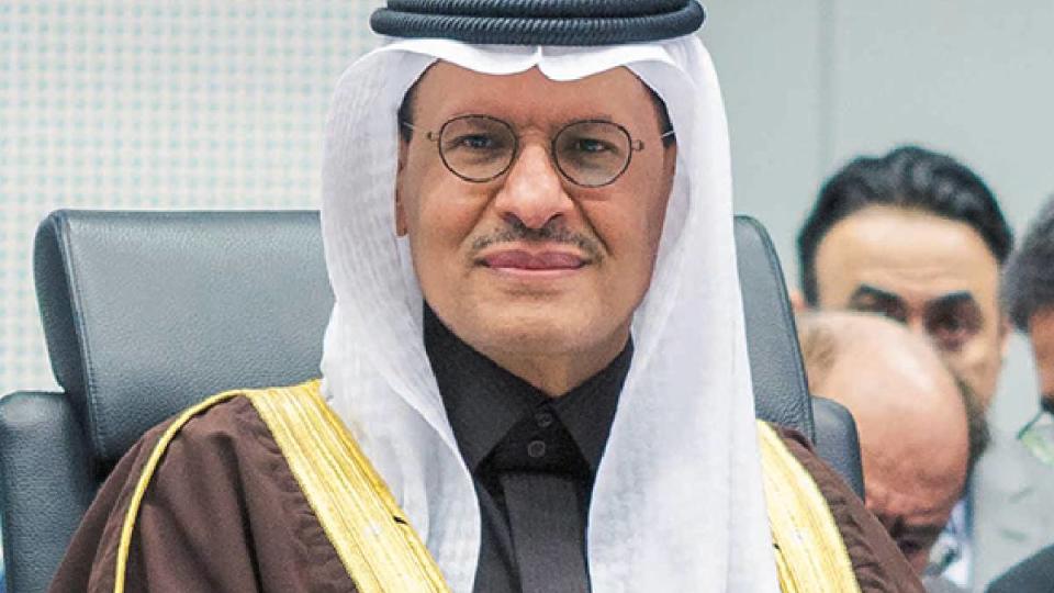 El ministro de Energía saudí, Abdulaziz bin Salman, anunció la reducción de la producción de petróleo. Foto: Twitter (@OPECSecretariat)