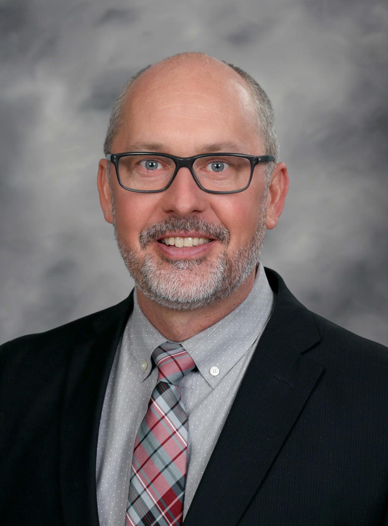 MuskegoNorway hires Muskego High School principal Todd Irvine to be