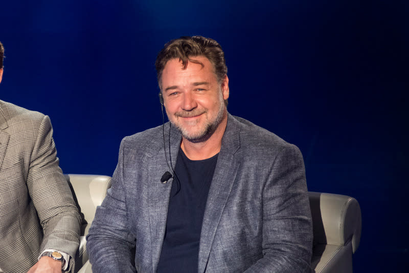 RUSSELL CROWE NIMMT CARL REINERS VORSCHLAG ERNST