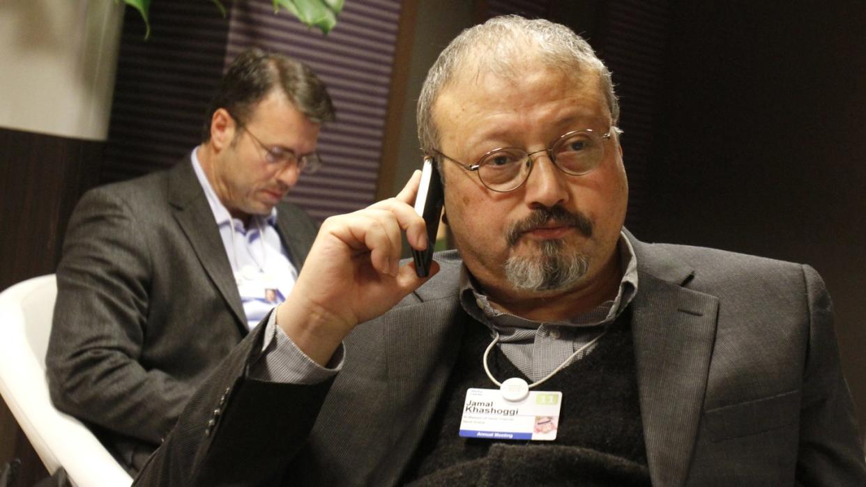 Der saudi-arabischen Regierungskritiker und Journalist Jamal Khashoggi während des Weltwirtschaftsforums in Davos. Foto: Virginia Mayo/AP