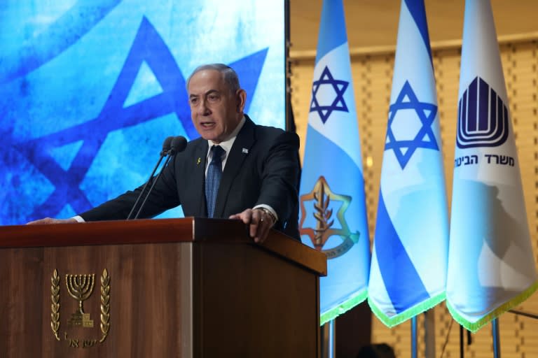 El primer ministro israelí, Benjamin Netanyahu, habla durante una ceremonia en conmemoración de los soldados muertos en la guerra de Gaza, en Jerusalén el 16 de julio de 2024 (ABIR SULTAN)