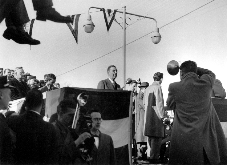 Fred Ford delivers the primary speech at the Elza Gate Opening Ceremony in Oak Ridge on March 19, 1949.
