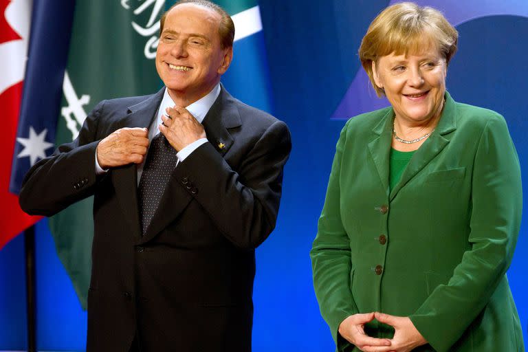 Berlusconi y Merkel en 2011