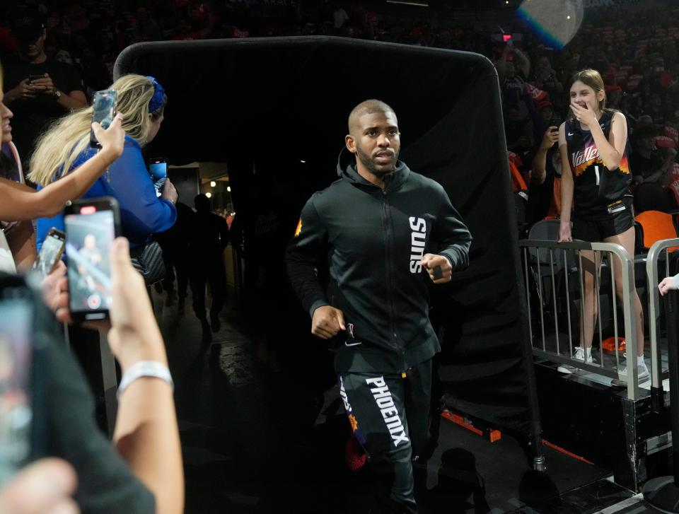 Phoenix Suns guard Chris Paul (3) enters the court for Game 2 of the Western Conference semifinals against the Dallas Mavericks at Footprint Center.