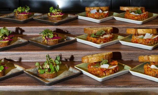 Bacchanal Buffet reopens its weekend brunch at Caesars Palace - Eater Vegas