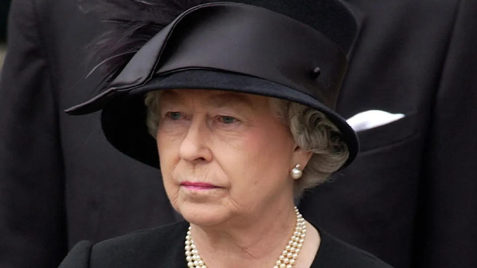 Queen Elizabeth mourns the death of the Queen Mother