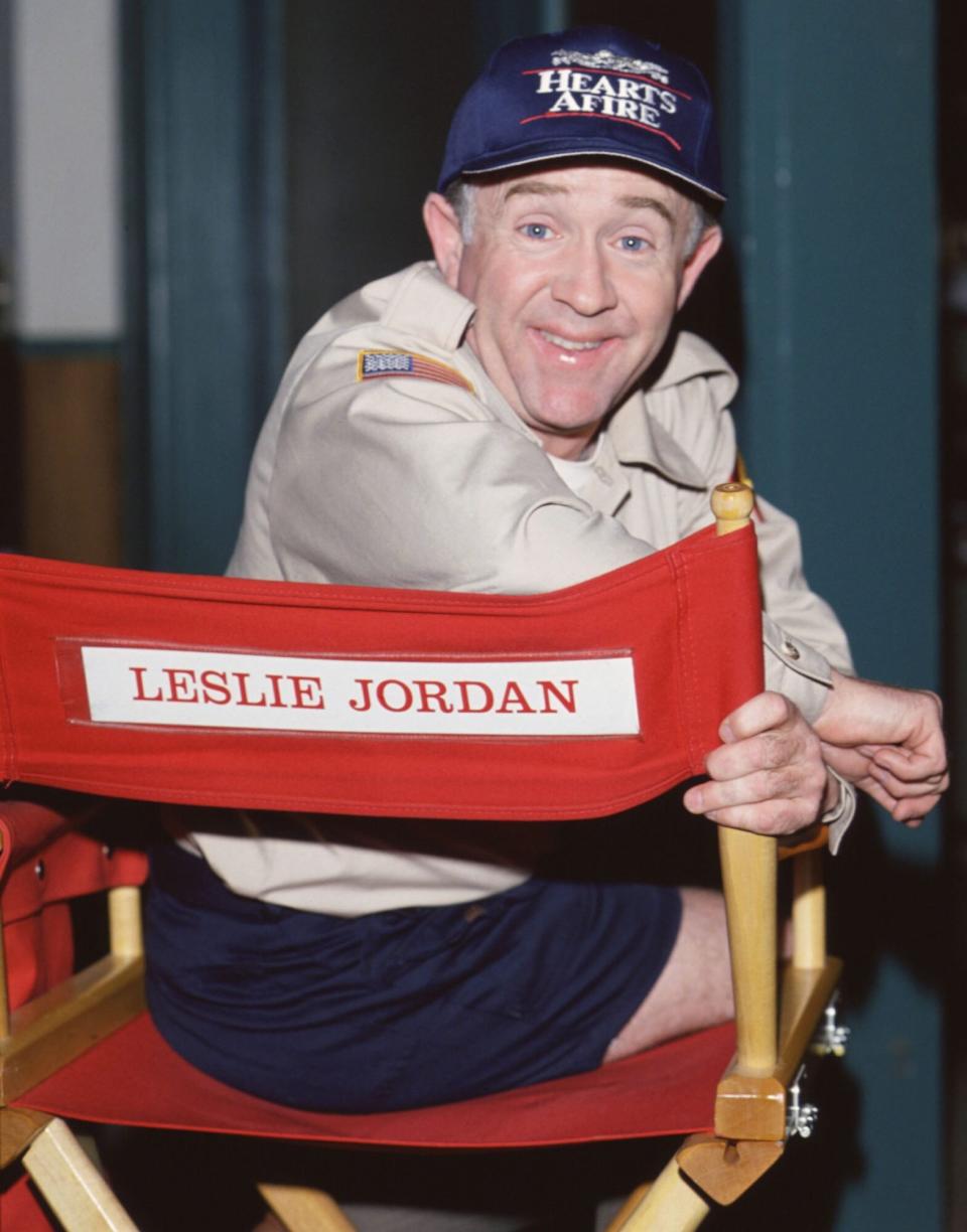 LOS ANGELES - JANUARY 1: Cast member Leslie Jordan in an off camera moment on the CBS television network series, "Hearts Afire." (Photo by CBS via Getty Images)