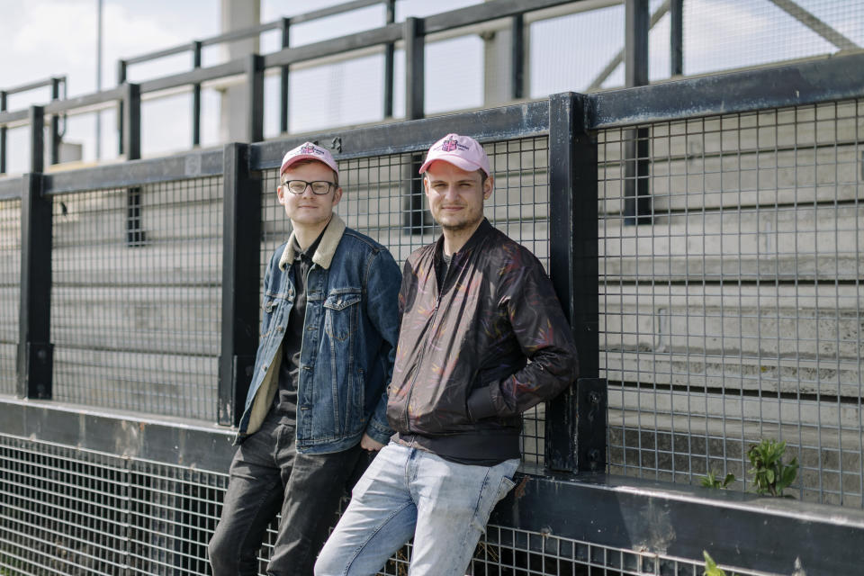 Hugo Greenhalgh, left, and Ben Sibley, right, who are behind the podcast and Twitter account &ldquo;Forward the Hamlet." (Photo: Orlando Gili)