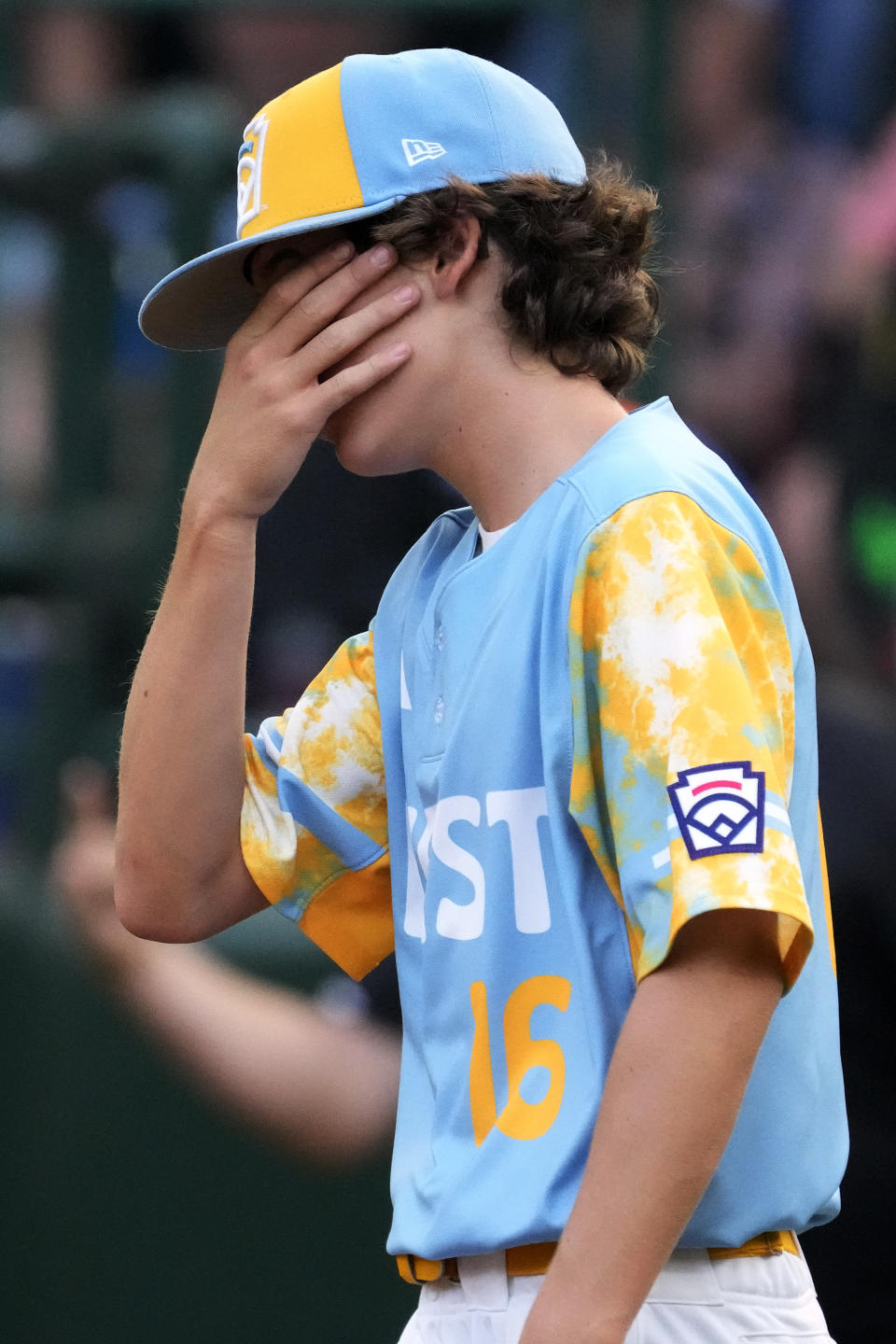 El Segundo, Calif.'s Ollie Parks collects himself on the mound during the first inning of the team's baseball game against New Albany, Ohio, at the Little League World Series in South Williamsport, Pa., Thursday, Aug. 17, 2023. (AP Photo/Gene J. Puskar)