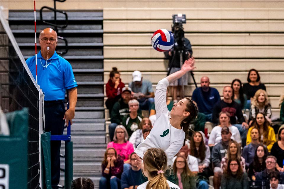 Dartmouth's Erynn Jasparro goes for the kill.