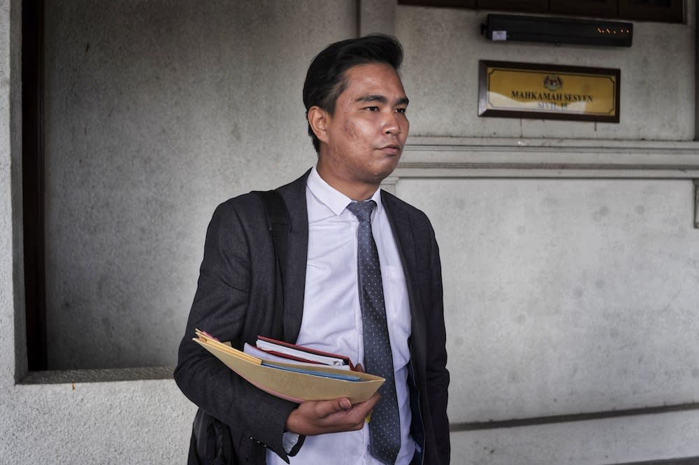 Zaid Malek speaks to reporters at the Kuala Lumpur High Court December 3, 2019. — Picture by Shafwan Zaidon