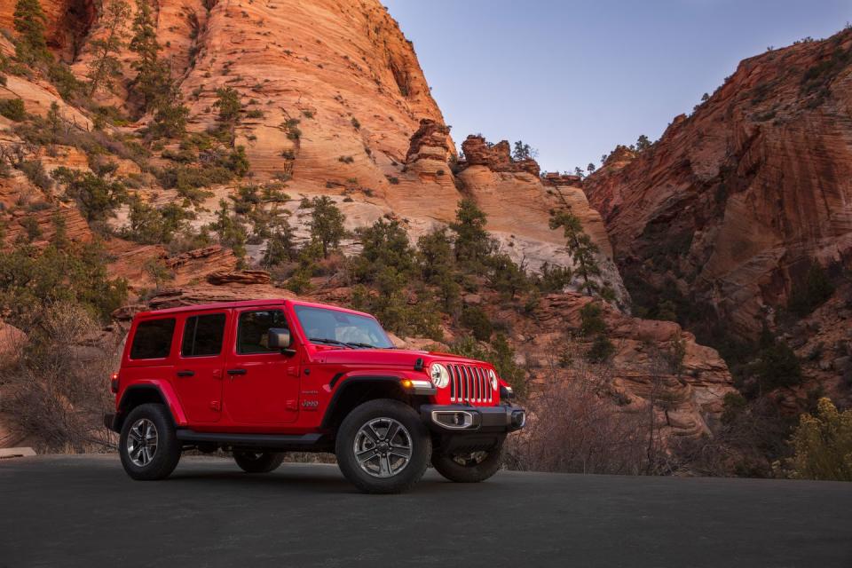 <p>2020 Jeep Wrangler Unlimited Sahara EcoDiesel</p>