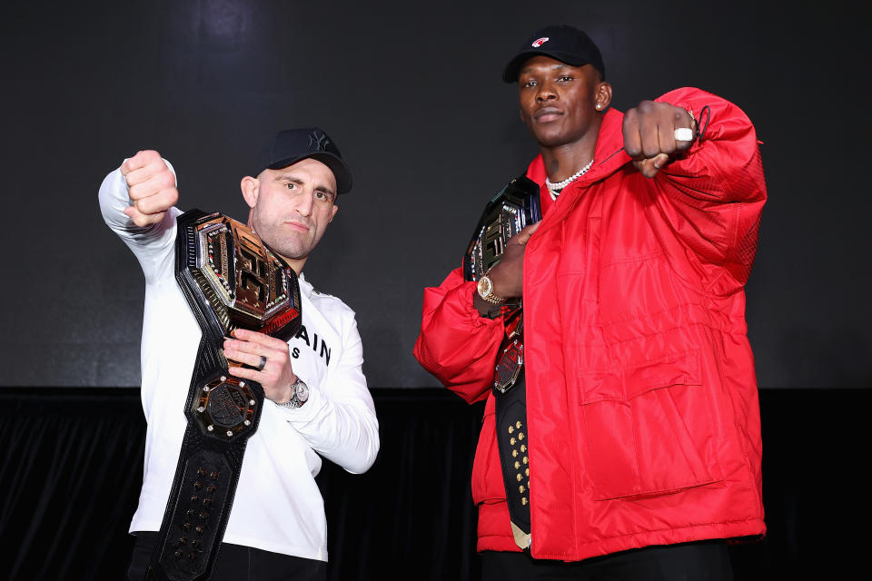 SYDNEY, AUSTRALIA - JUNE 21: Alexander Volkanovski and Israel Adesanya pose during a media opportunity in promotion of UFC 276 (Adesanya v Cannonier) and UFC 277 (Pena v Nunes), at The Star on June 21, 2022 in Sydney, Australia. (Photo by Cameron Spencer/Getty Images for UFC)