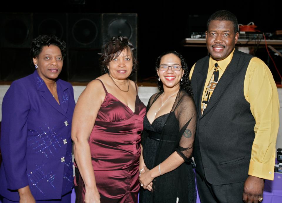 From left, Patricia Salary, Cynthia Mills, Seria Mills and Donzell Floyd at the Jewett High School Alumni Association's annual Wolverine Weekend in 2007.