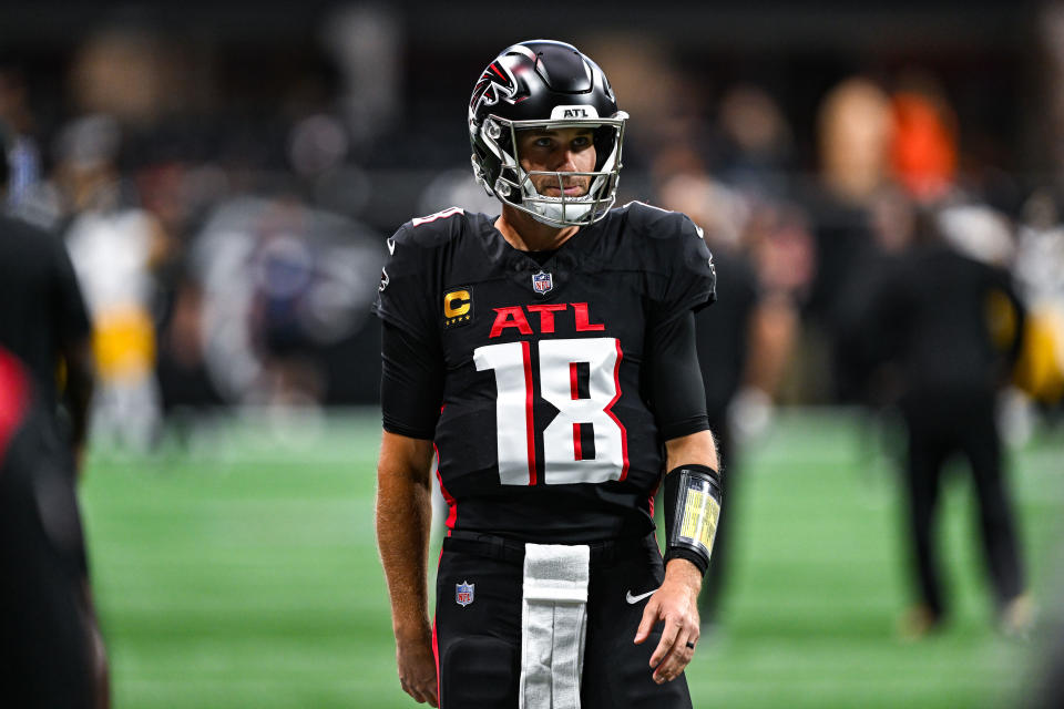 Atlanta quarterback Kirk Cousins ​​had een ruig debuut voor de Falcons. (Foto door Rich von Biberstein/Icon Sportswire via Getty Images)