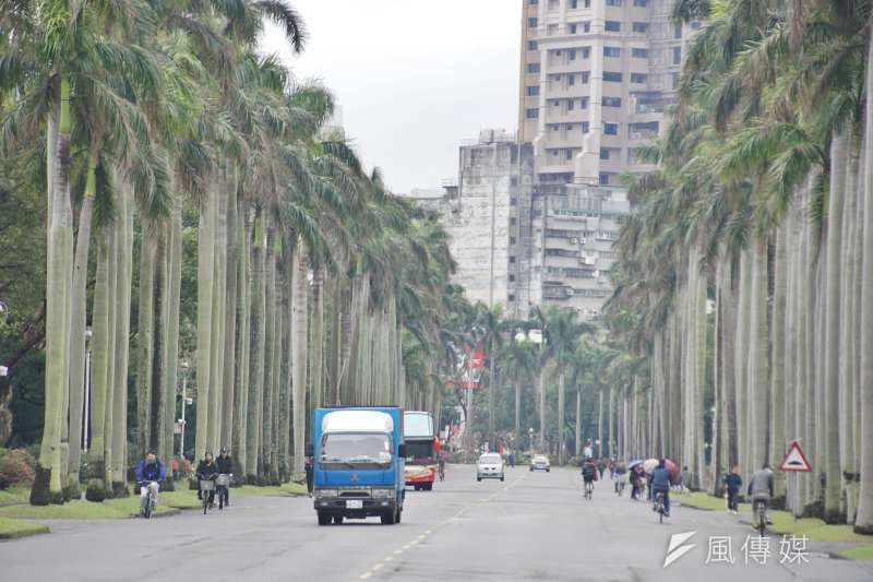 20170314-台灣大學校門內一景。（盧逸峰攝）