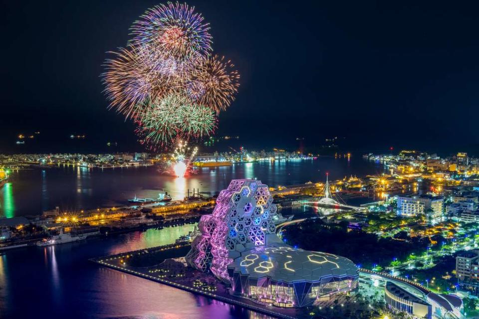 <p>The 2021 National Day Fireworks Show will be held at Kaohsiung City this year. (Photo courtesy of the Kaohsiung City Government)</p>
