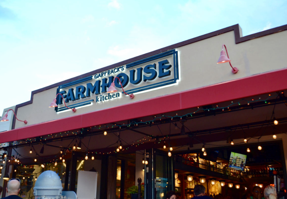 Farmhouse Kitchen Delray Beach will offer brunch and dinner meals to honor moms on their special day.