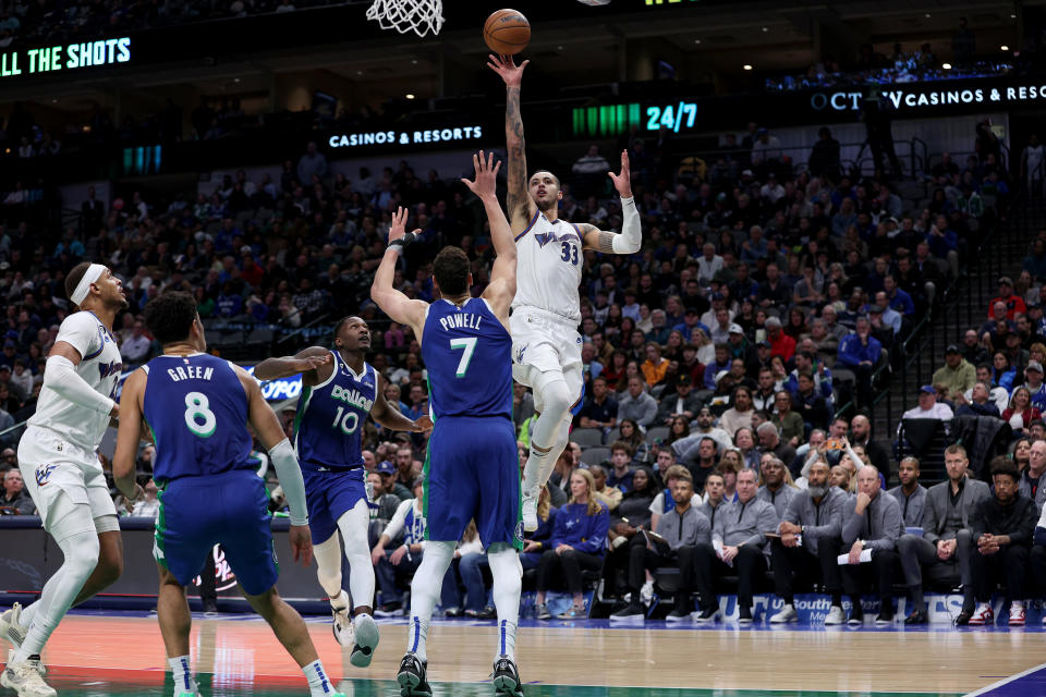 Kyle Kuzma轟下全隊最高的30分，最終巫師也以1分之差氣走獨行俠。(Photo by Tom Pennington/Getty Images)