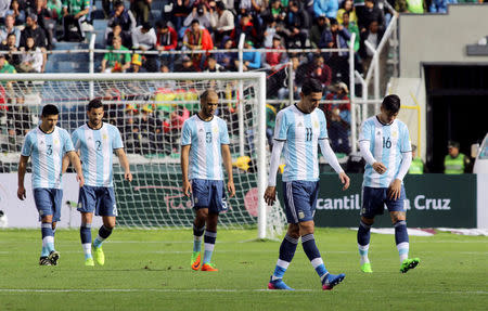 Football Soccer - Bolivia v Argentina - World Cup 2018 Qualifiers - Hernando Siles stadium, La Paz, Bolivia 28/3/17. Argentina's players react. REUTERS/Daniel Rodrigo