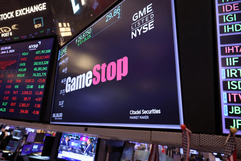 迷因股(Meme stock)再次獲熱炒，焦點股GameStop昨晚就大升21%，AMC(AMC)亦上漲11%。