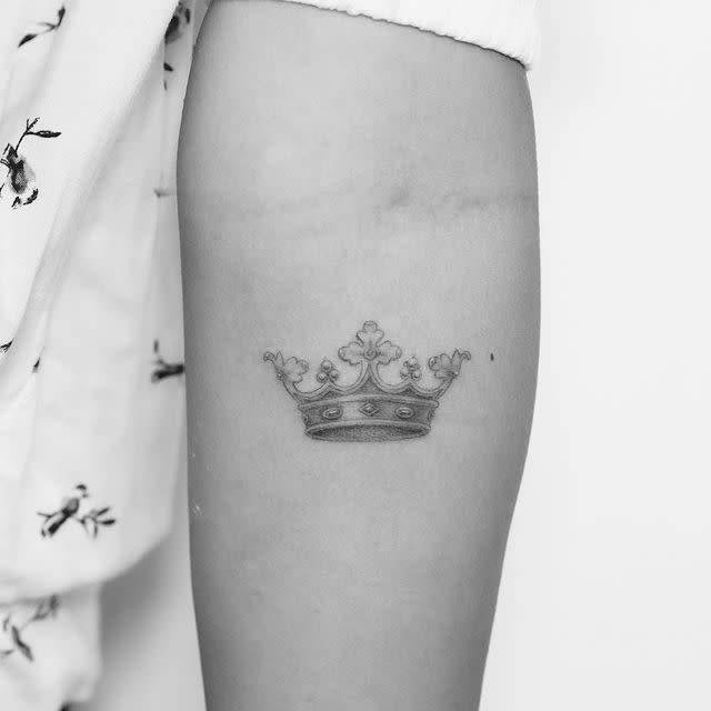 6) This Detailed Crown Capricorn Tattoo