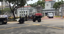 The 25-pounder gun carriage transports Nathan’s casket from Parliament House to the National University of Singapore’s (NUS) University Cultural Centre (UCC). (Photo: Yahoo Newsroom)