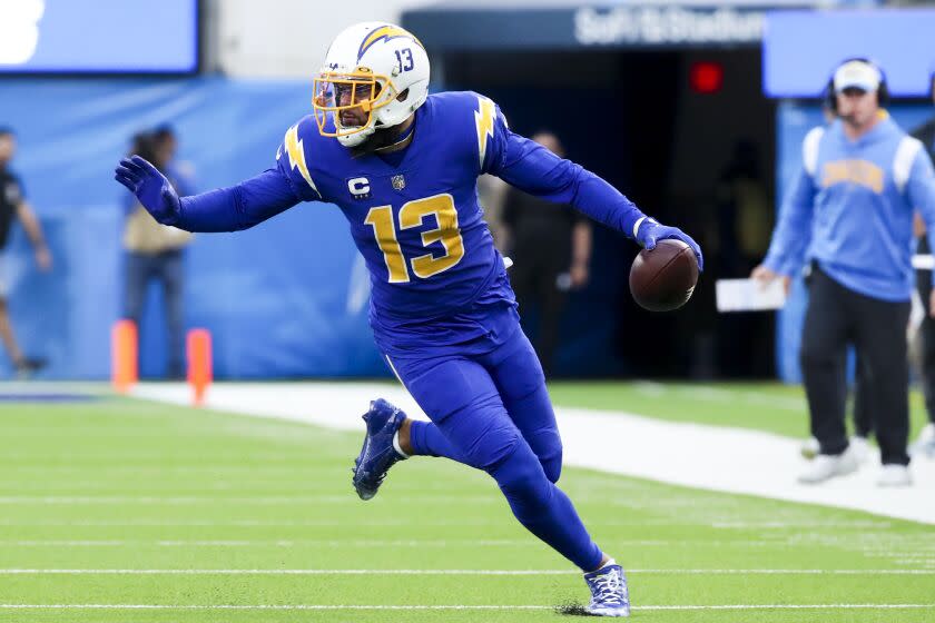 Los Angeles, CA - December 18: Los Angeles Chargers wide receiver Keenan Allen runs.