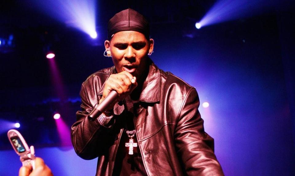 Singer R Kelly faces new allegations of abuse