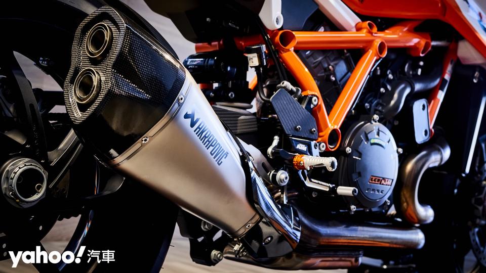 2022 KTM 1290 Super Duke RR實車登場！全球限量500輛的重機到底狂在哪！？