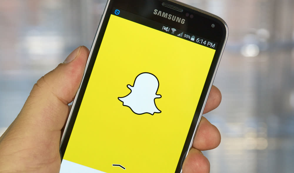 Snapchat is now letting you rewind stories, because it’s about time