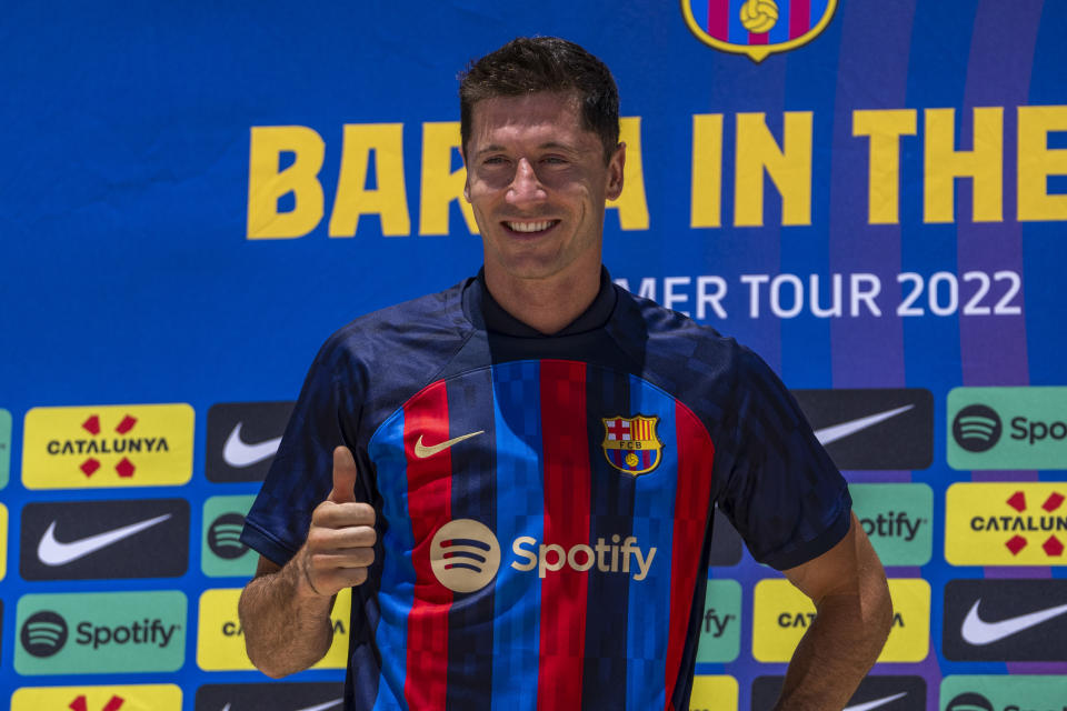 FORT LAUDERDALE, FL - JULY 20: Robert Lewandowski poses during the press conference introducing him to FC Barcelona at Conrad Fort Lauderdale Beach on July 20, 2022 in Fort Lauderdale, Florida. (Photo by Eric Espada/Getty Images)