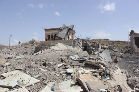 A mountain tourist resort is seen one day after Sauid-led air strikes hit it in Yemen's central city of Ibb May 13, 2015. REUTERS/Stringer