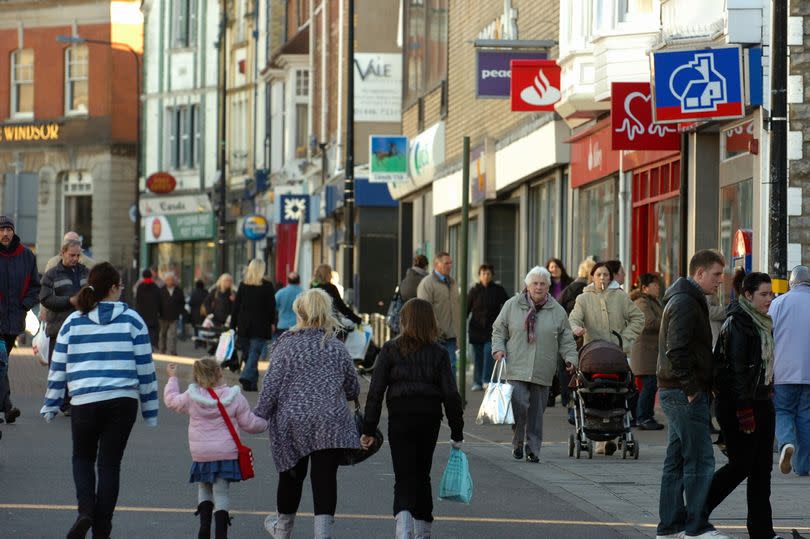 Holton Road, Barry