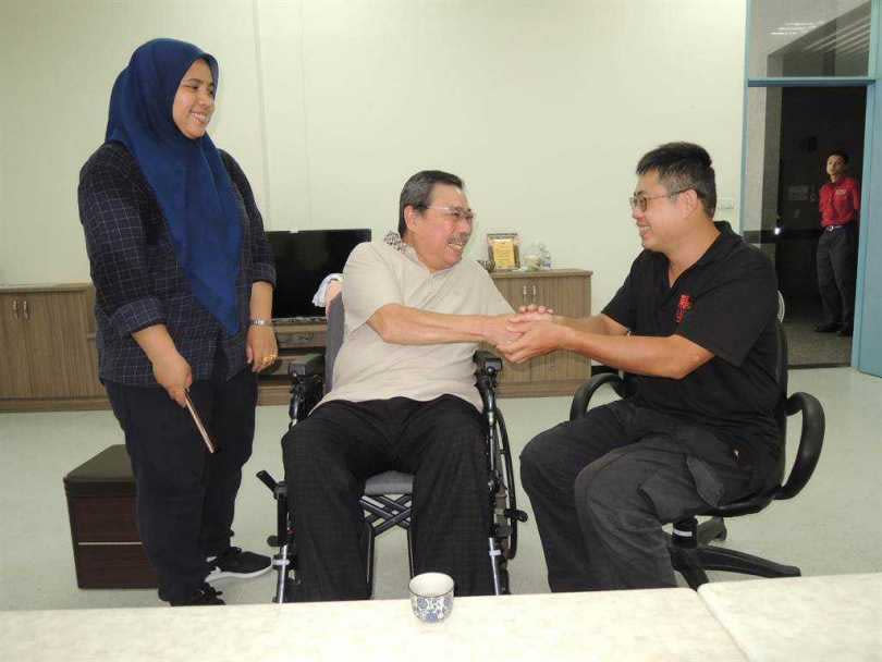 陳松勇老年全靠印尼看護Yule照顧生活起居。（圖／報系資料照）