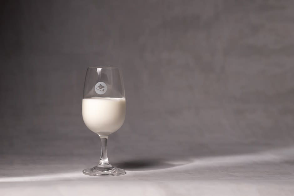 鮮乳坊以台灣首創鮮奶品鑑流程，將風土堆疊在飲用的每一口風味之中。圖源：廠商提供