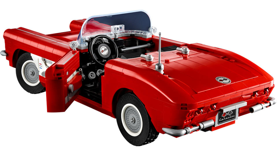 Lego 1961 Corvette replica rear view