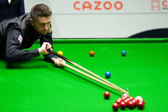 World Snooker Championship 2023 results: Mark Selby fights back against  John Higgins - BBC Sport