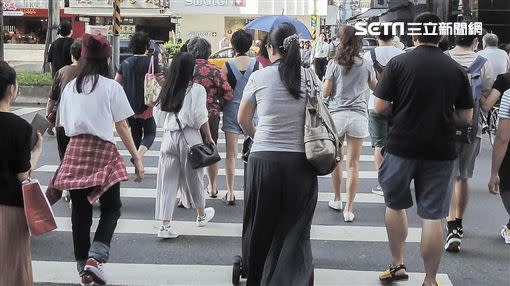 聯徵資料指出，近年女性房貸人數大幅成長，隱約有勝過男性的跡象。（示意圖／記者陳韋帆攝影）