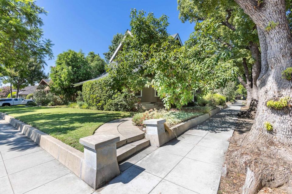 PHOTO: A home in South Pasadena, California, seen in the movie 'Halloween' is now up for sale for nearly $1.8 million. (Hillary Campbell)