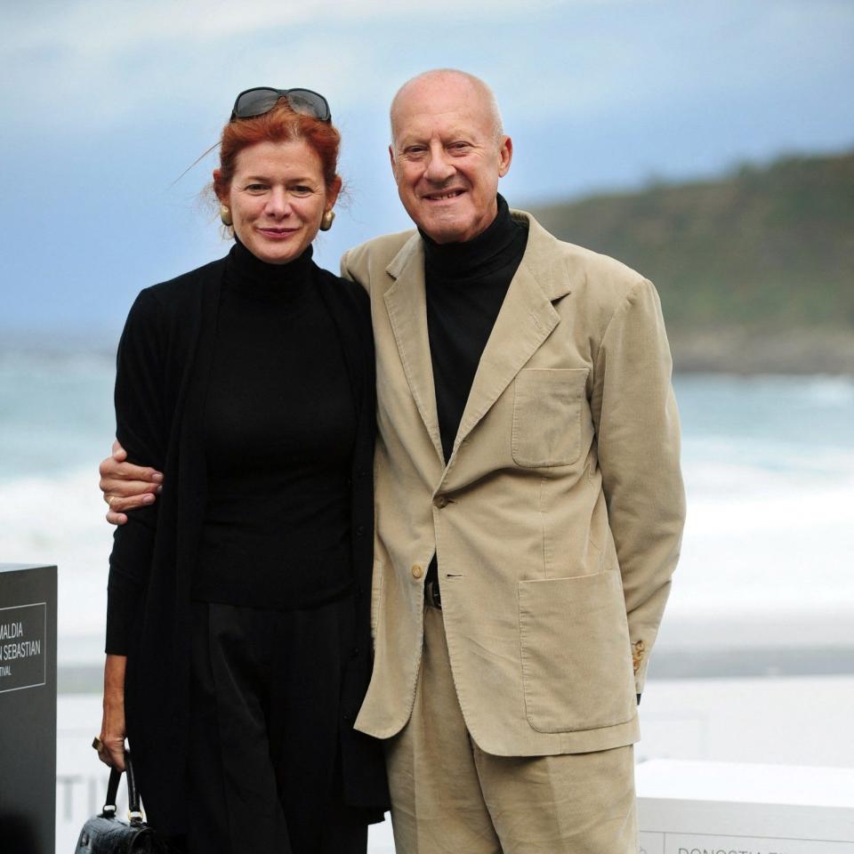 Foster with his wife Elena Ochoa