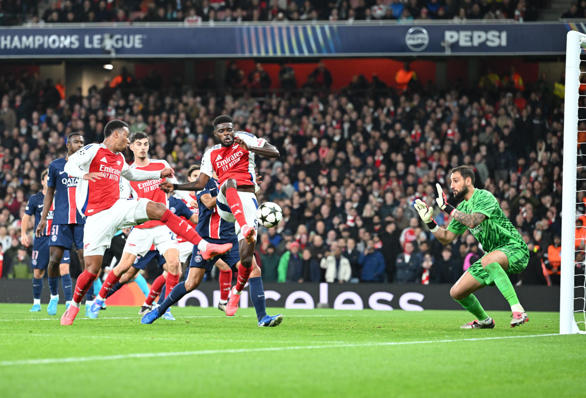 Arsenal Triumphs Over PSG 2-0 in Europa League, Manchester City Dominates in Slovakia