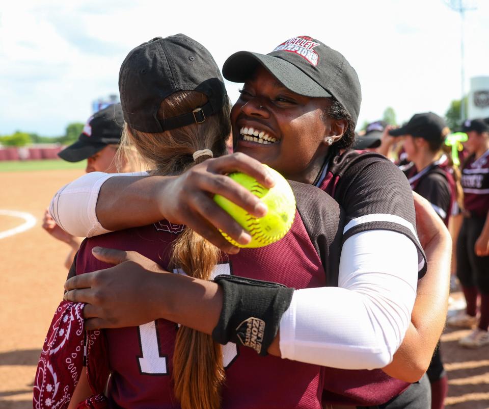 Missouri State softball clinched its first trip to the NCAA Tournament in 11 years with a 10-4 win over Northern Iowa on Saturday afternoon at Killian Stadium in Springfield.