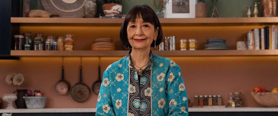 Madhur Jaffrey Teaches Indian Cooking